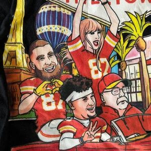 Taylor and Travis Tee